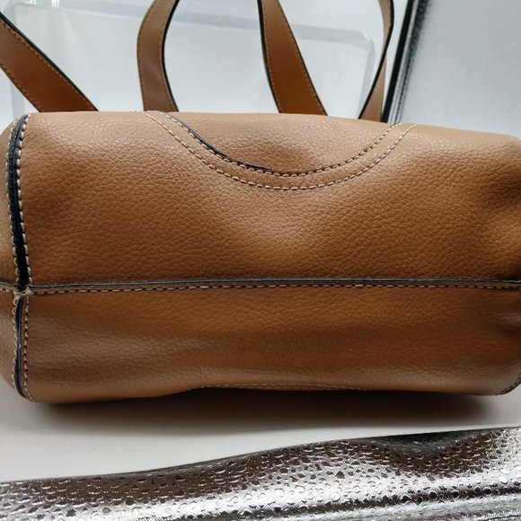 Tan Carlo D'Santi Handbag - Picture 3 of 8